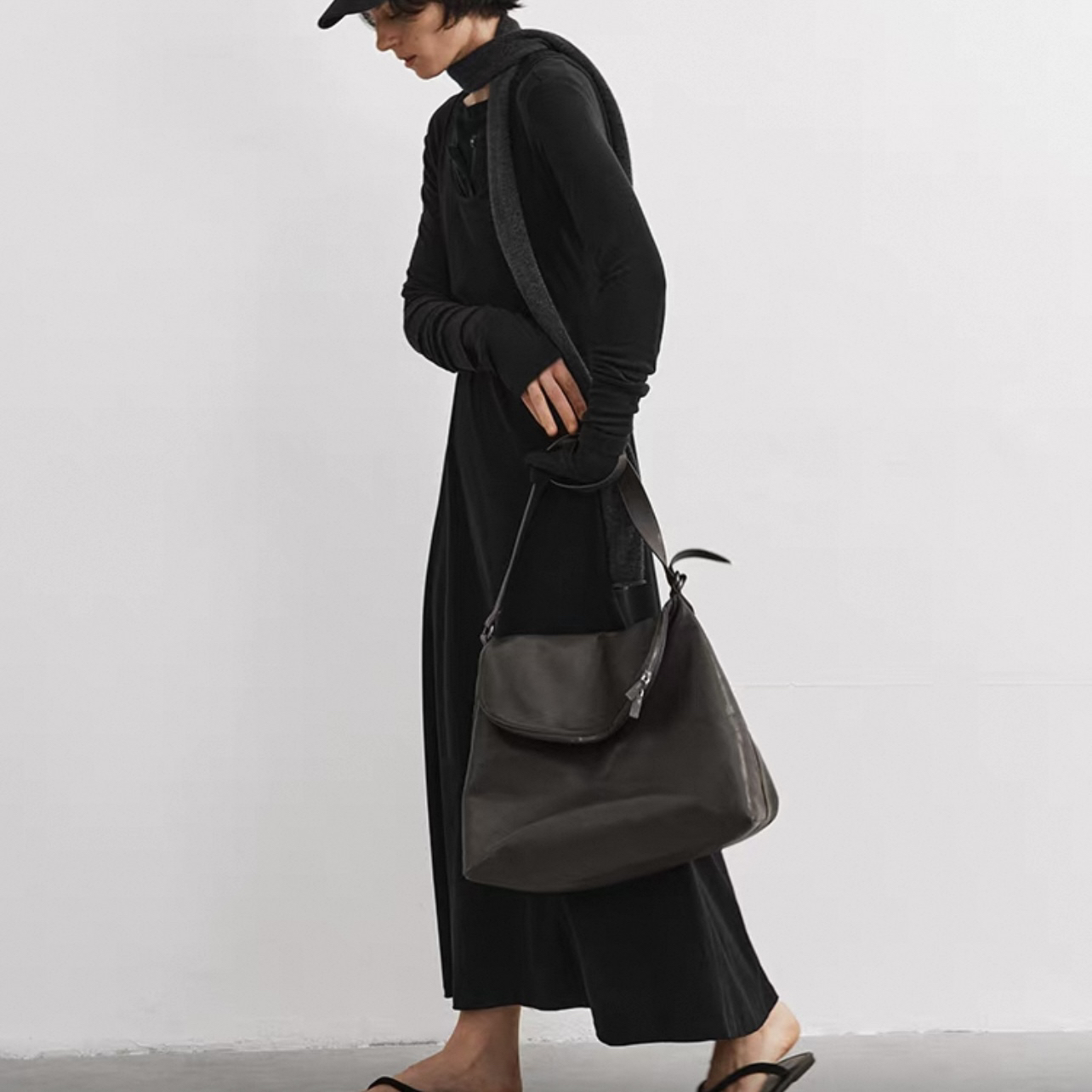 【MIA】YP翻盖托特包水晶植鞣头层牛皮斜挎包男女同款简约慵懒女包