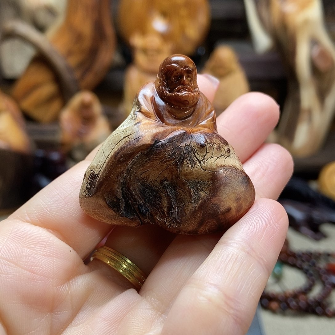 崖柏8888888888888888