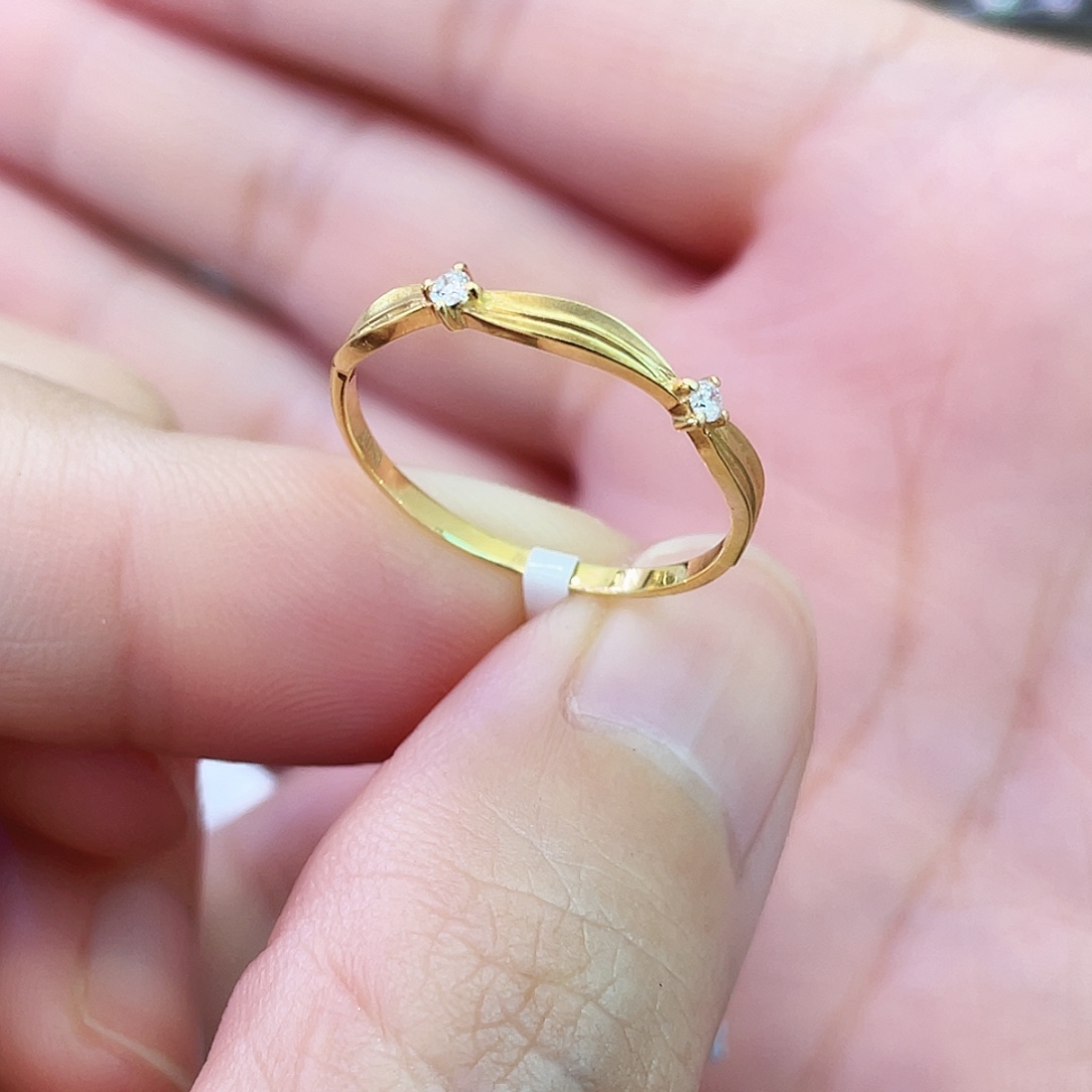 18K金镶嵌钻石戒指/指环