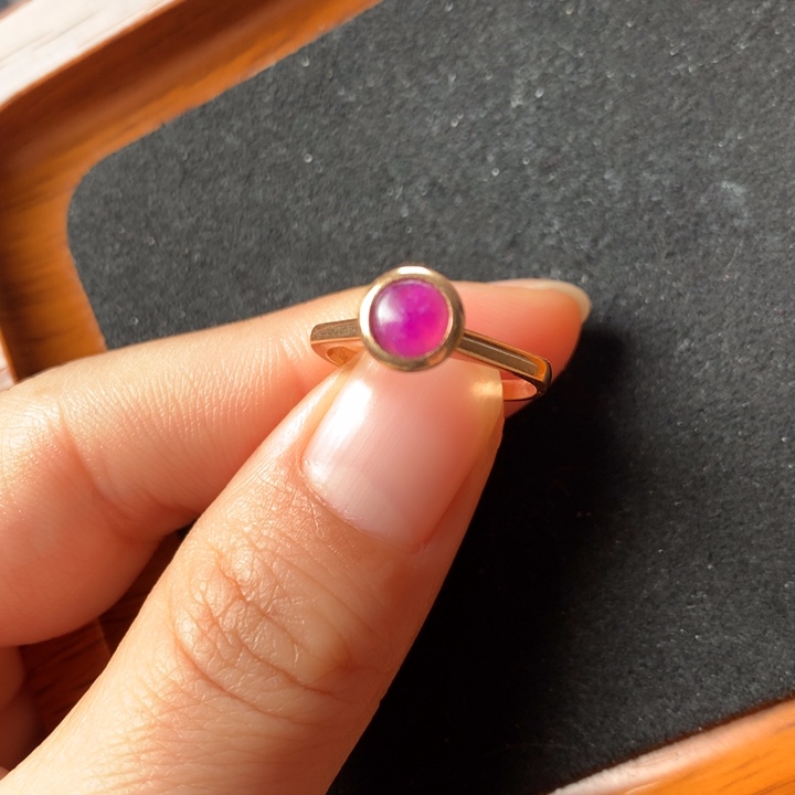 苏纪石（舒俱来）戒指18K金镶嵌