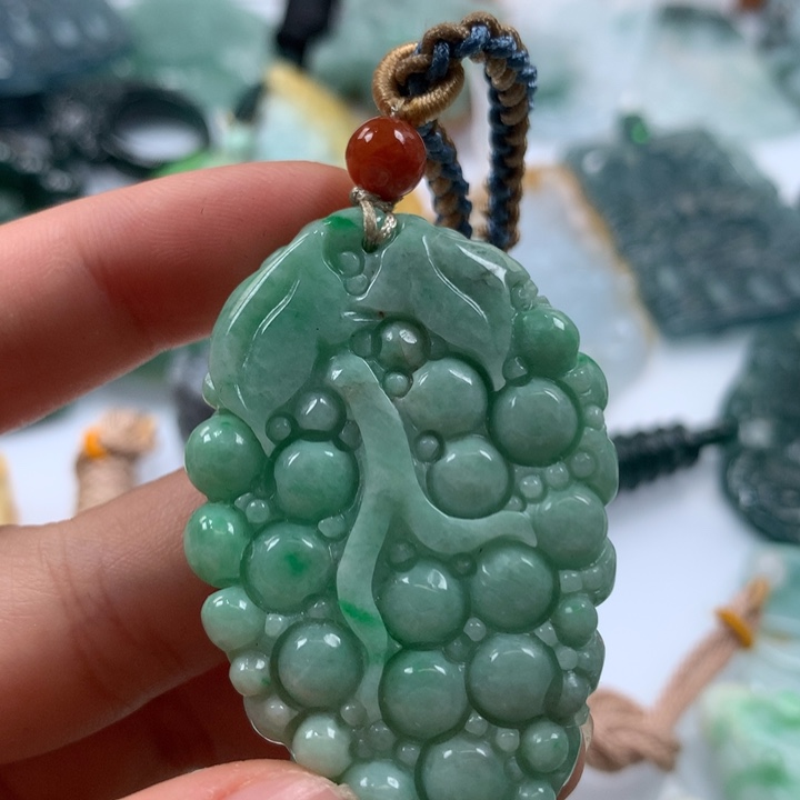 翡翠颈饰未镶嵌保真天然A货翡翠