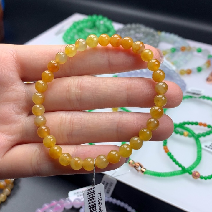 翡翠手镯未镶嵌卡