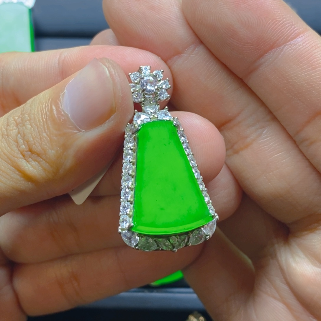 翡翠银S925镶嵌颈饰