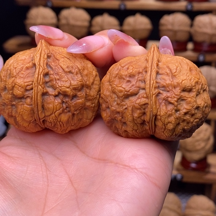 文玩核桃把件兽皇元宝41