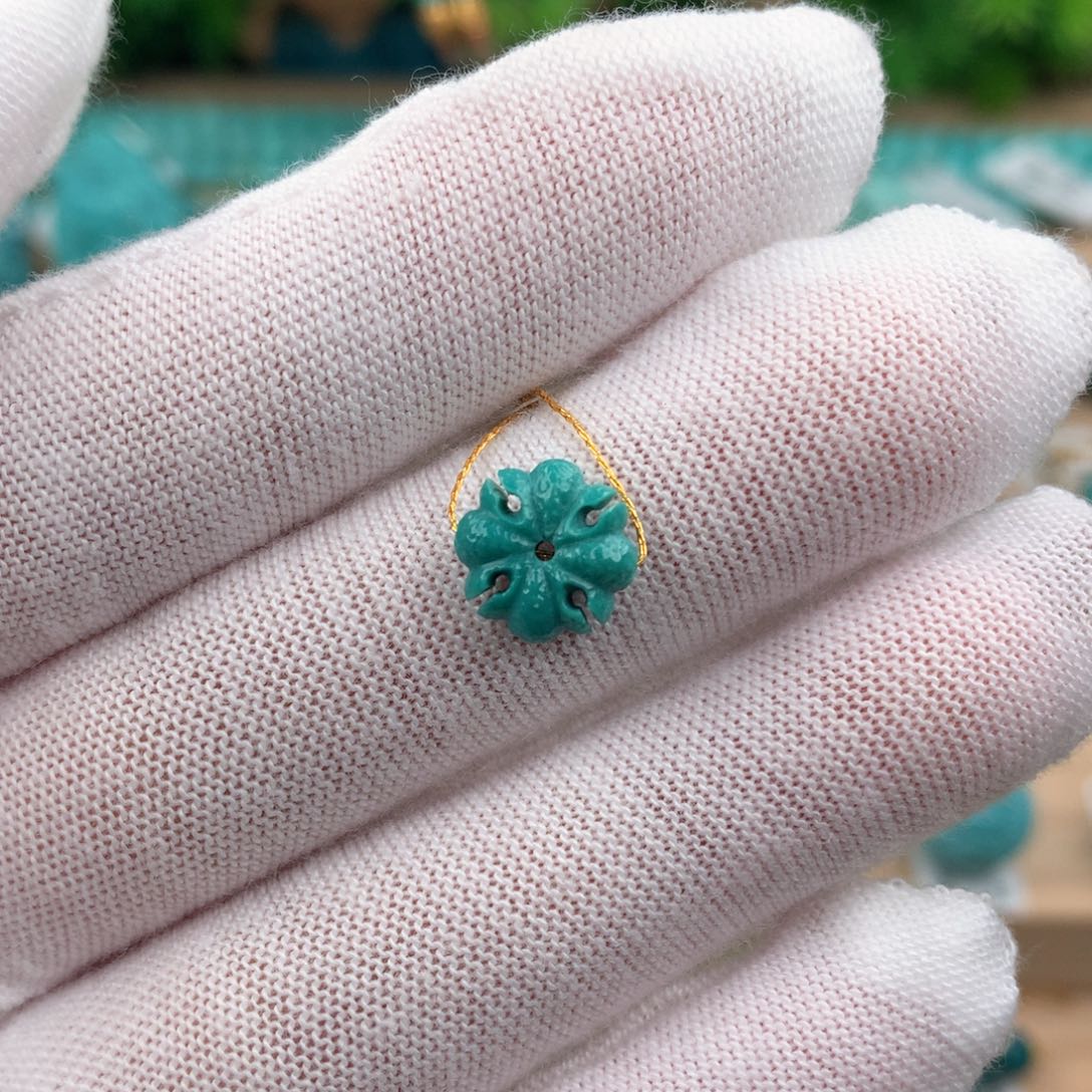 绿松石配饰未镶嵌