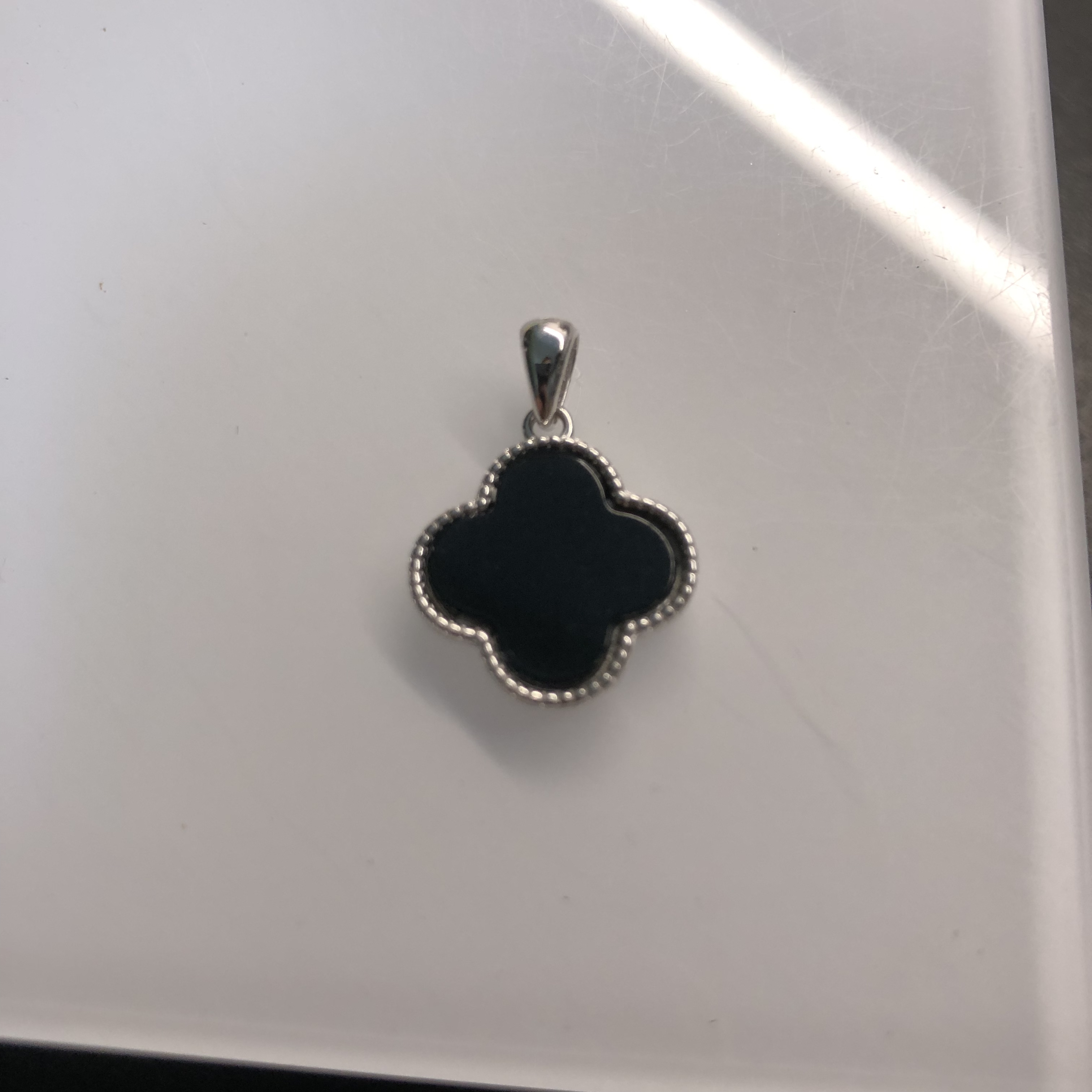 天然翡翠a货缅甸墨翠925银镶嵌四叶草吊坠