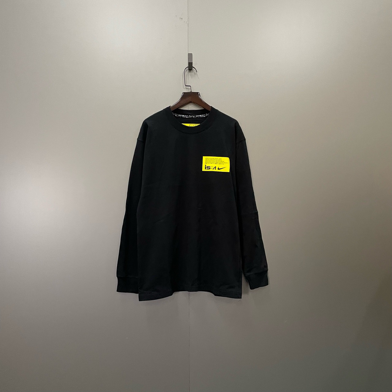 未使用 maje jp1208 Nike ISPA 联名 黑色印花长袖 