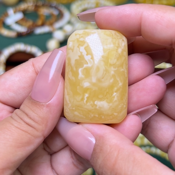 琥珀未镶嵌珠宝奇石