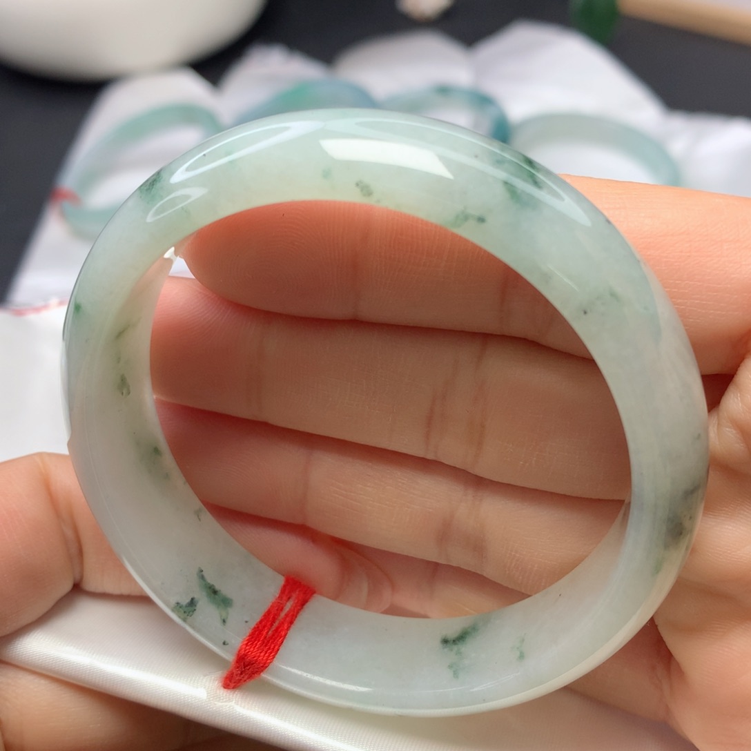 翡翠手镯未镶嵌59596060