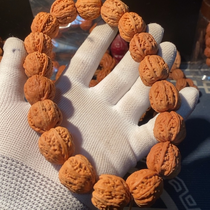 文玩核桃手串……39