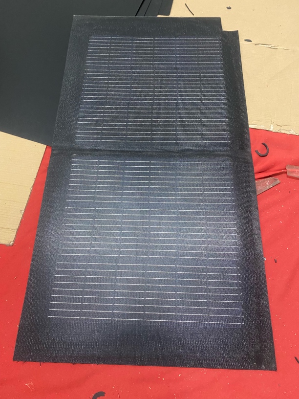 18伏100瓦两折叠太阳能板库存