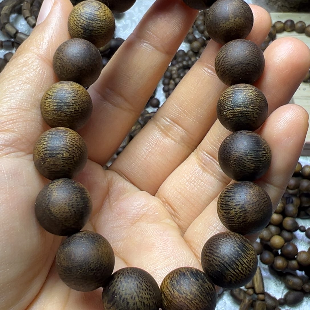 沉香手串用****6卡13保18.6克圆珠高货多样性发一