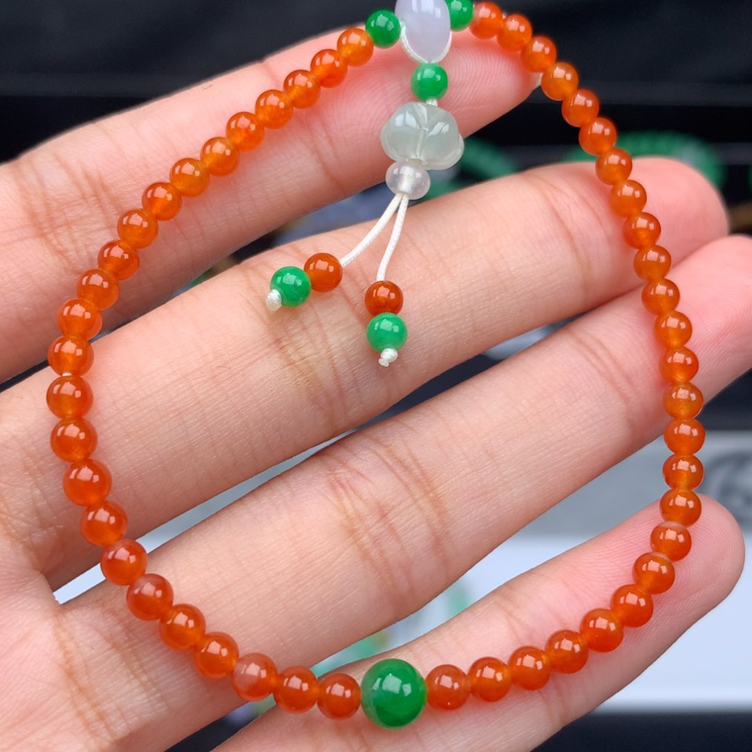 翡翠手链未镶嵌卡