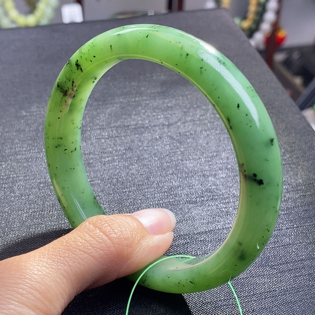 和田玉碧玉乌兰海手镯55.5圈口未镶嵌