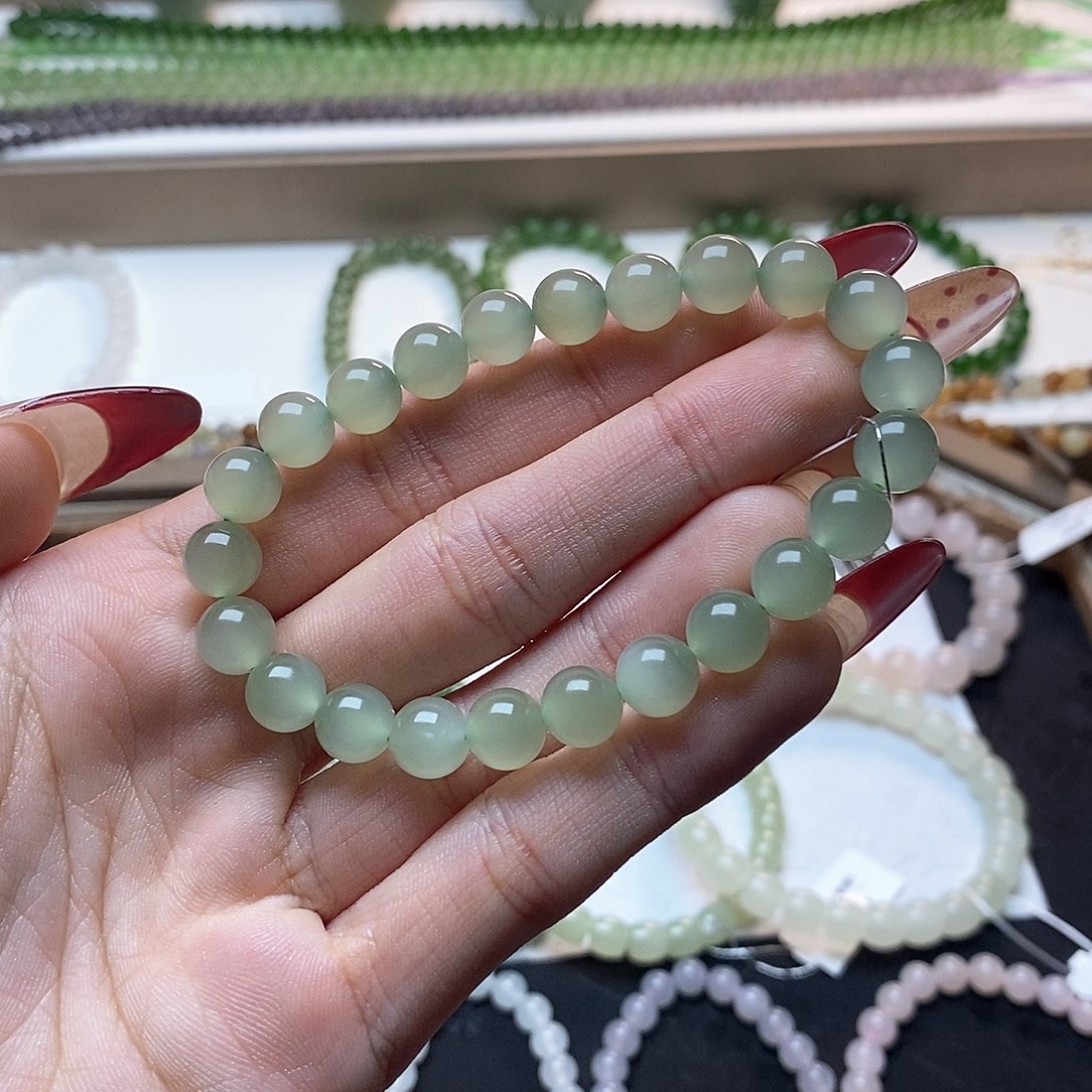 和田玉颈饰未镶嵌冰晴水一线猫卡八