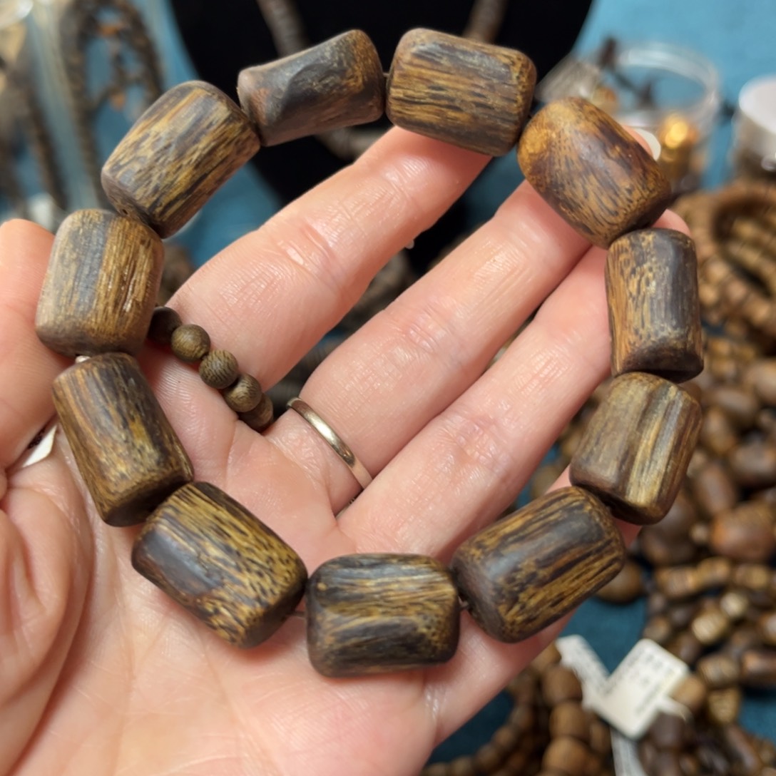 沉香手串用****9红骨凹身卡1.4-21克多样性发货一条