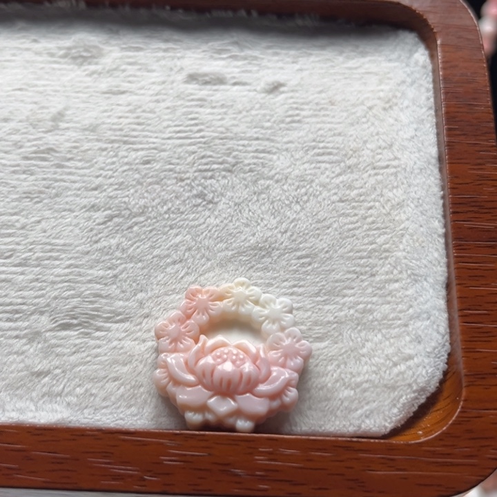 阳***光贝壳手串/手链粉贝花牌瑕漏