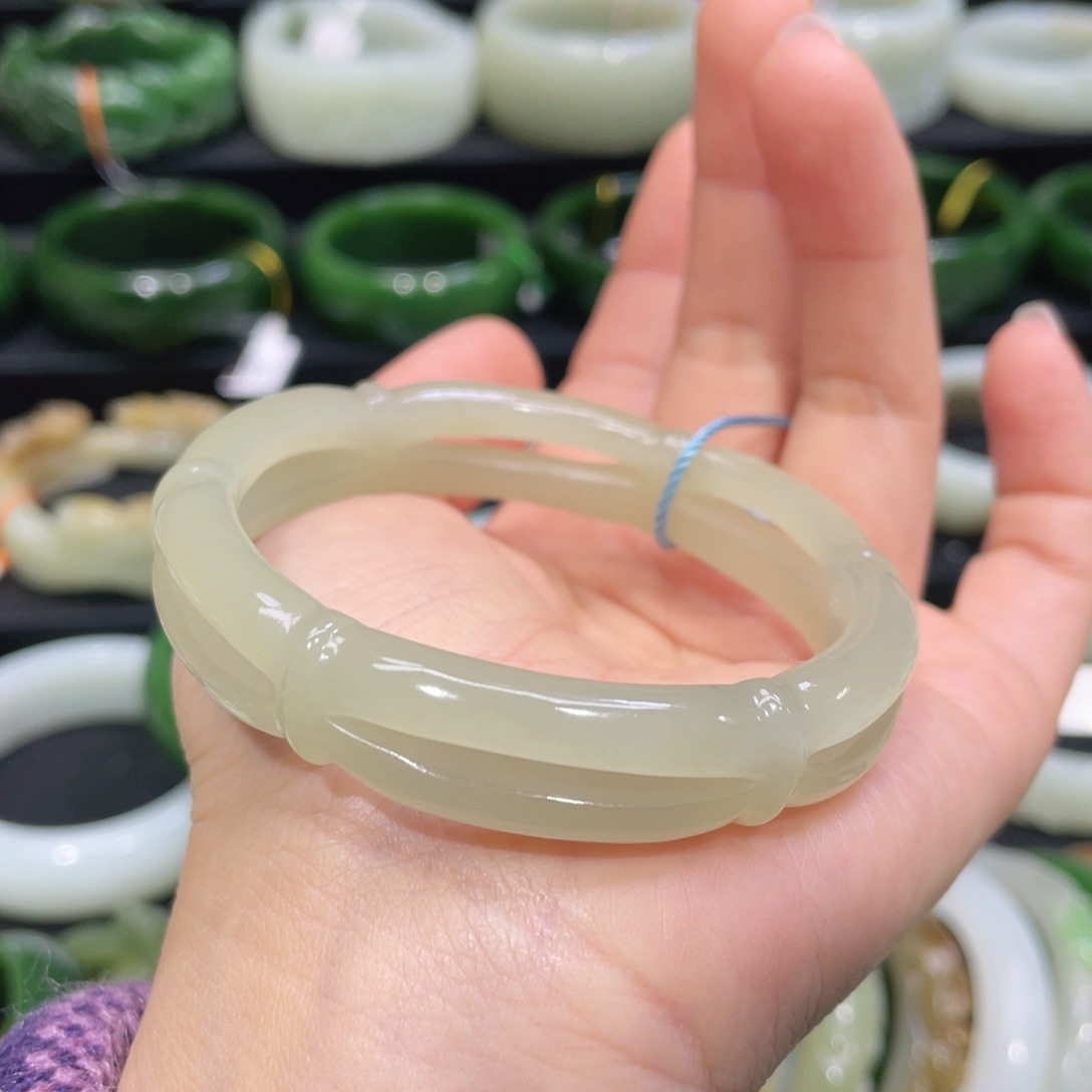 未镶嵌手镯和田玉67