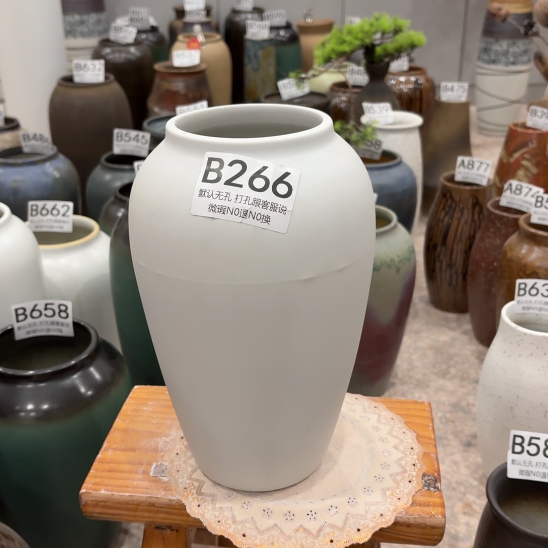 摆件瑕疵266 景德镇陶瓷花瓶高27口9.5