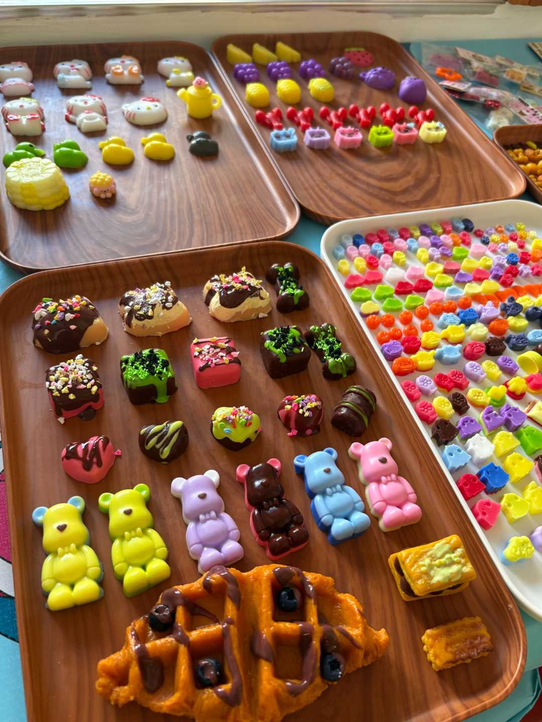 定制食品级硅胶小捏捏 大捏捏 小盘子 小餐具