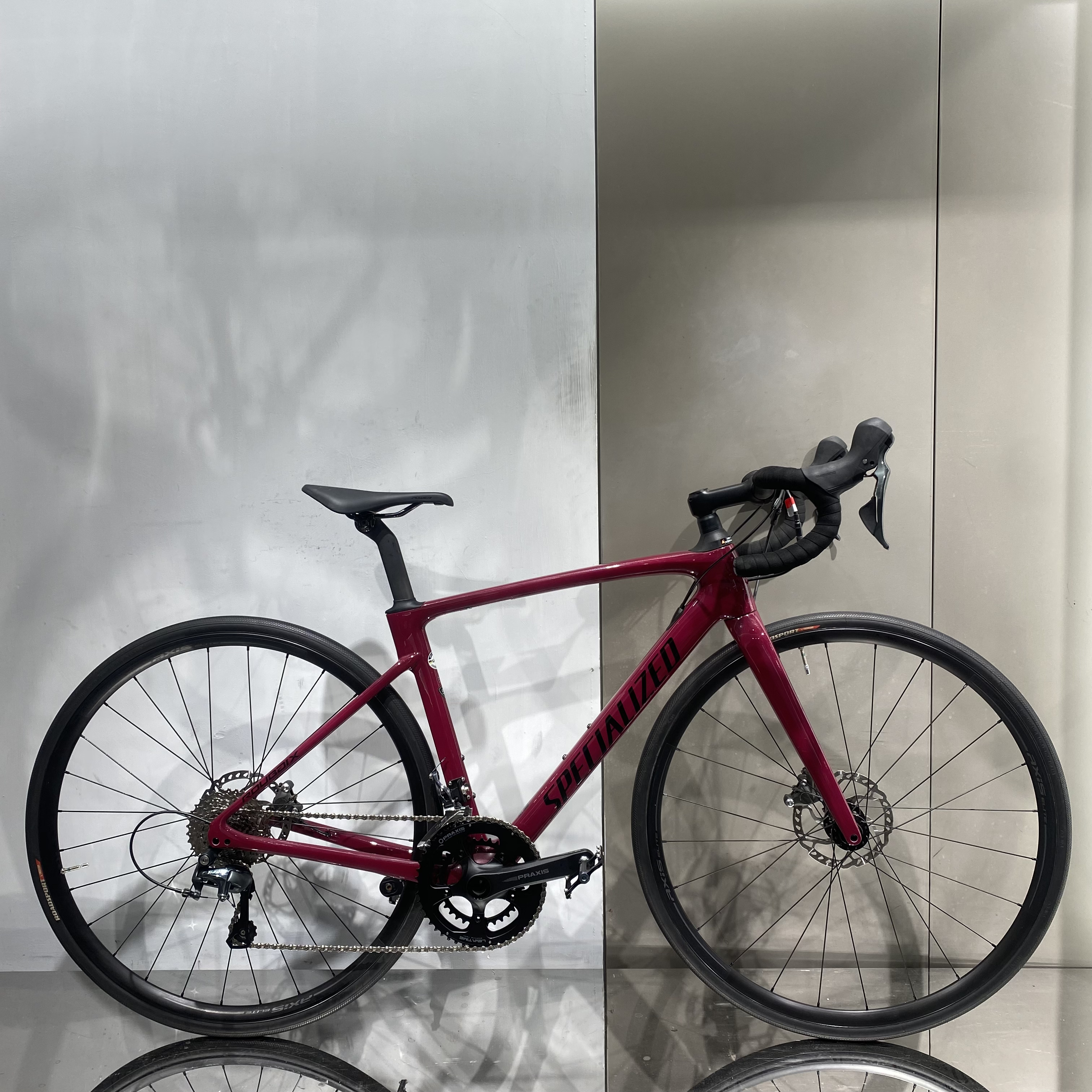 鲁贝碳纤维公路车，4720油碟套件。52（165到175）