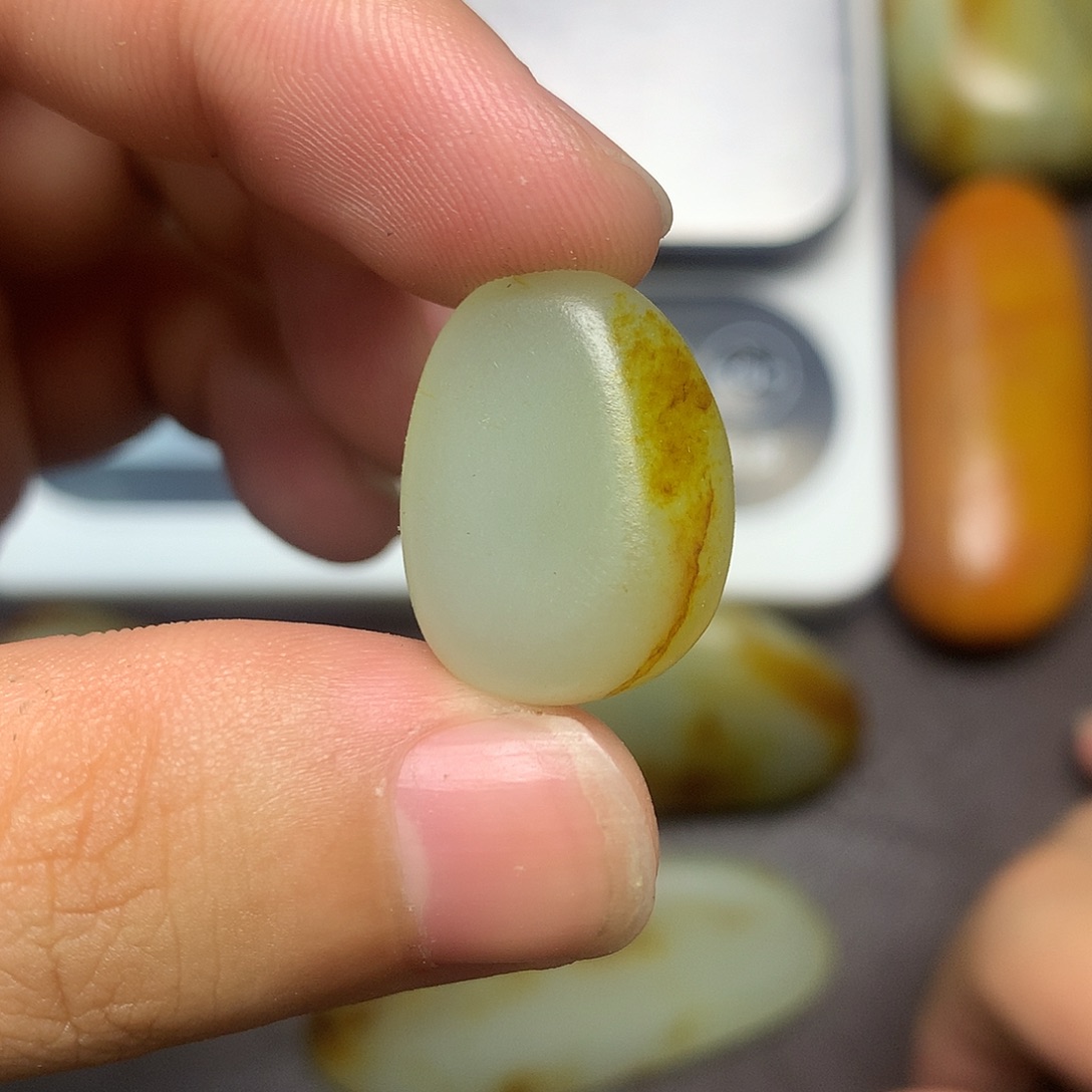 和田玉（糖玉）未镶嵌挂件