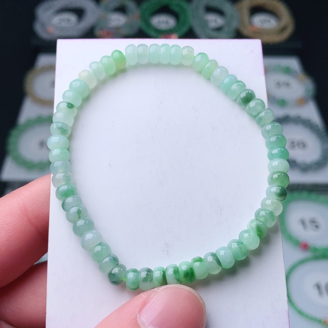 翡翠手串未镶嵌翡翠