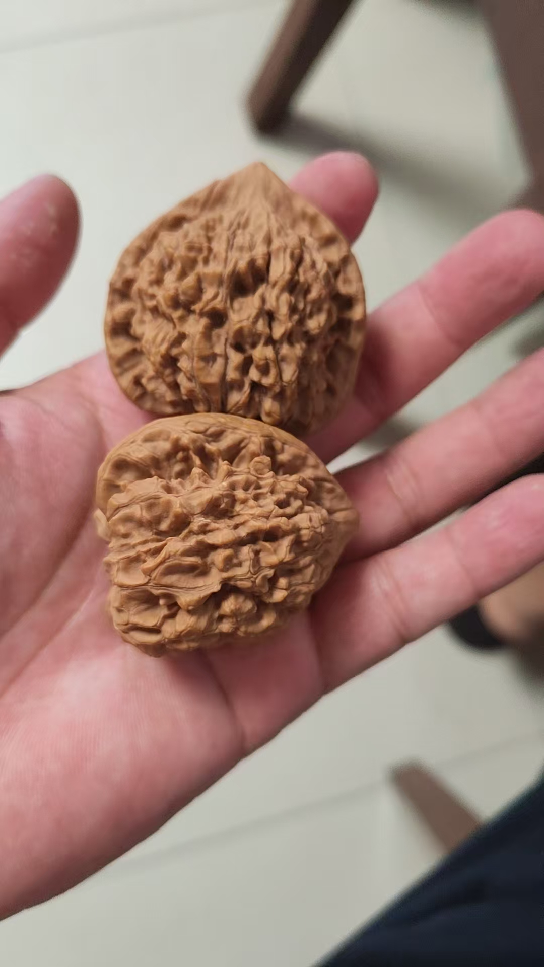 特别文玩核桃把玩39左右   特殊地区一