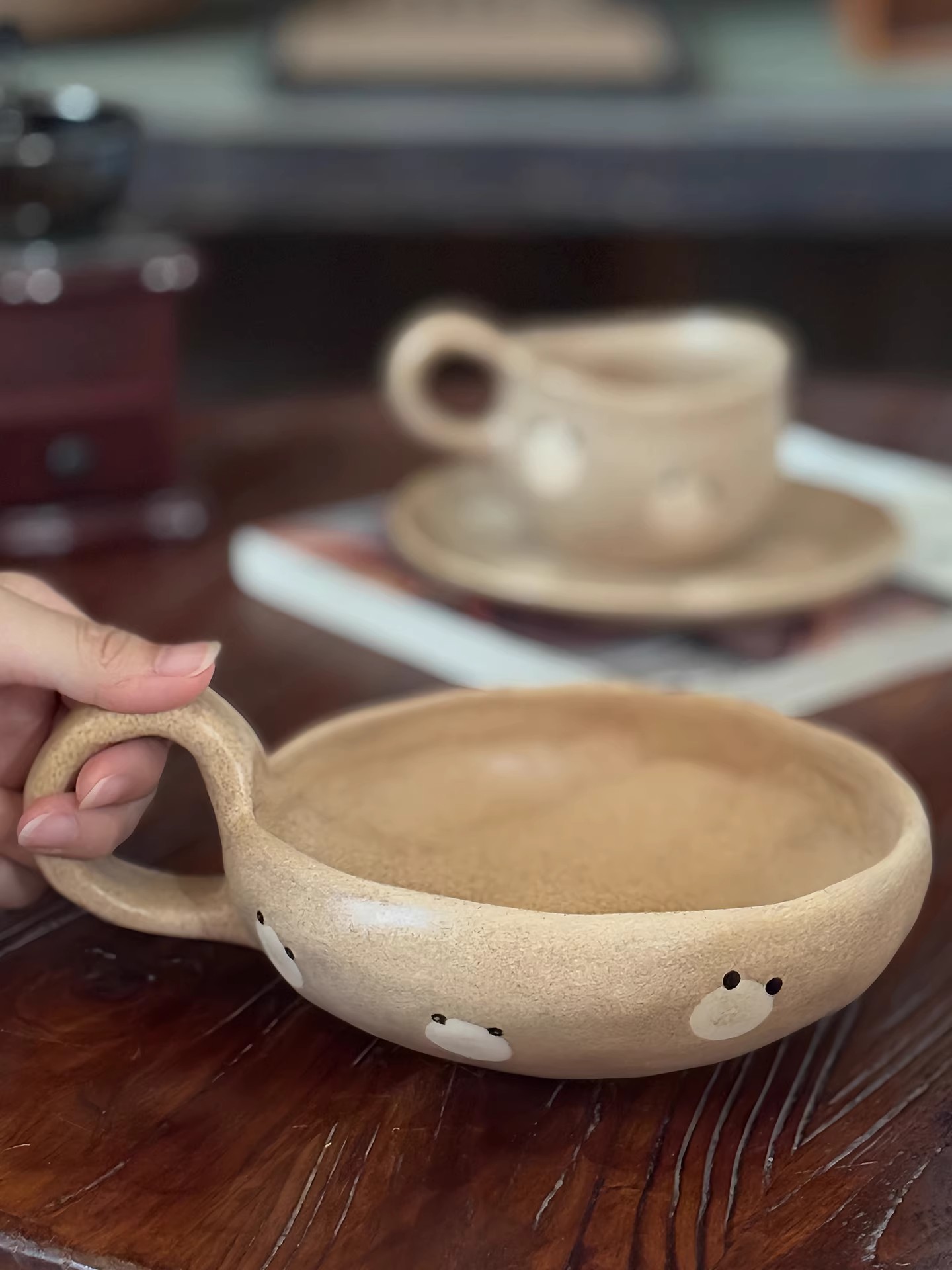 复古手作陶瓷手柄碗小众高颜值餐具精致沙拉碗甜品碗早餐饭碗杯子