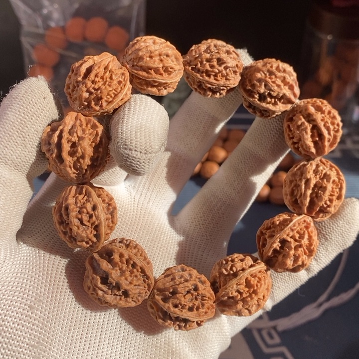 文玩核桃手串……17