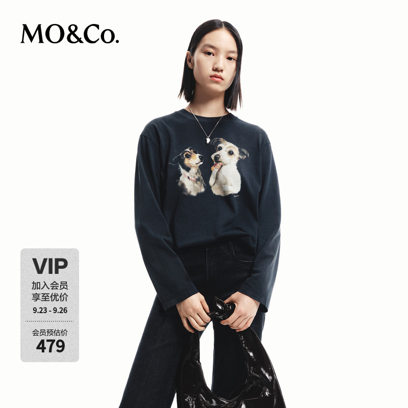 MOCO秋季复古小狗印花宽松圆领长袖棉T恤MBD3TEEK02