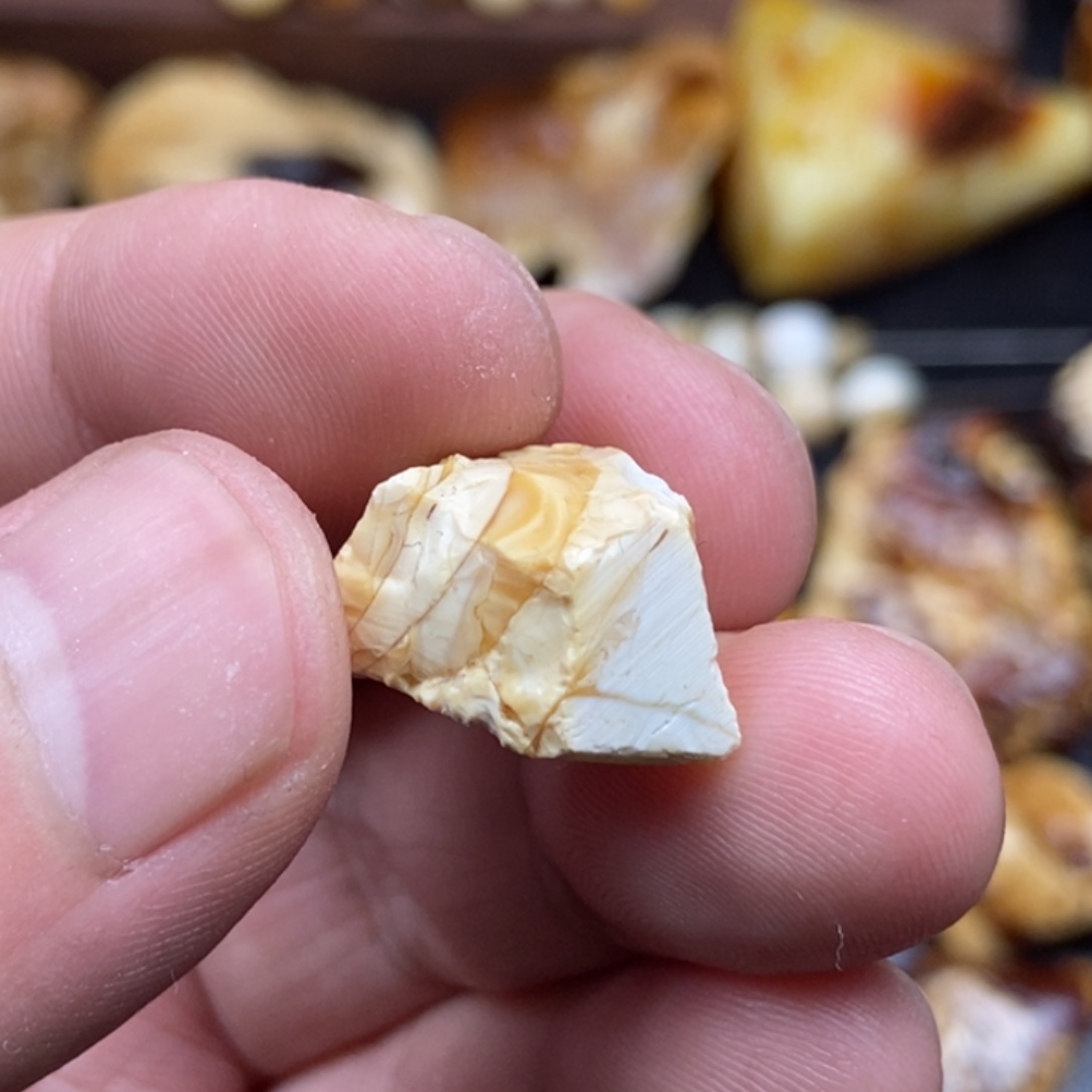 小***爸定制琥珀未镶嵌定制琥珀定制