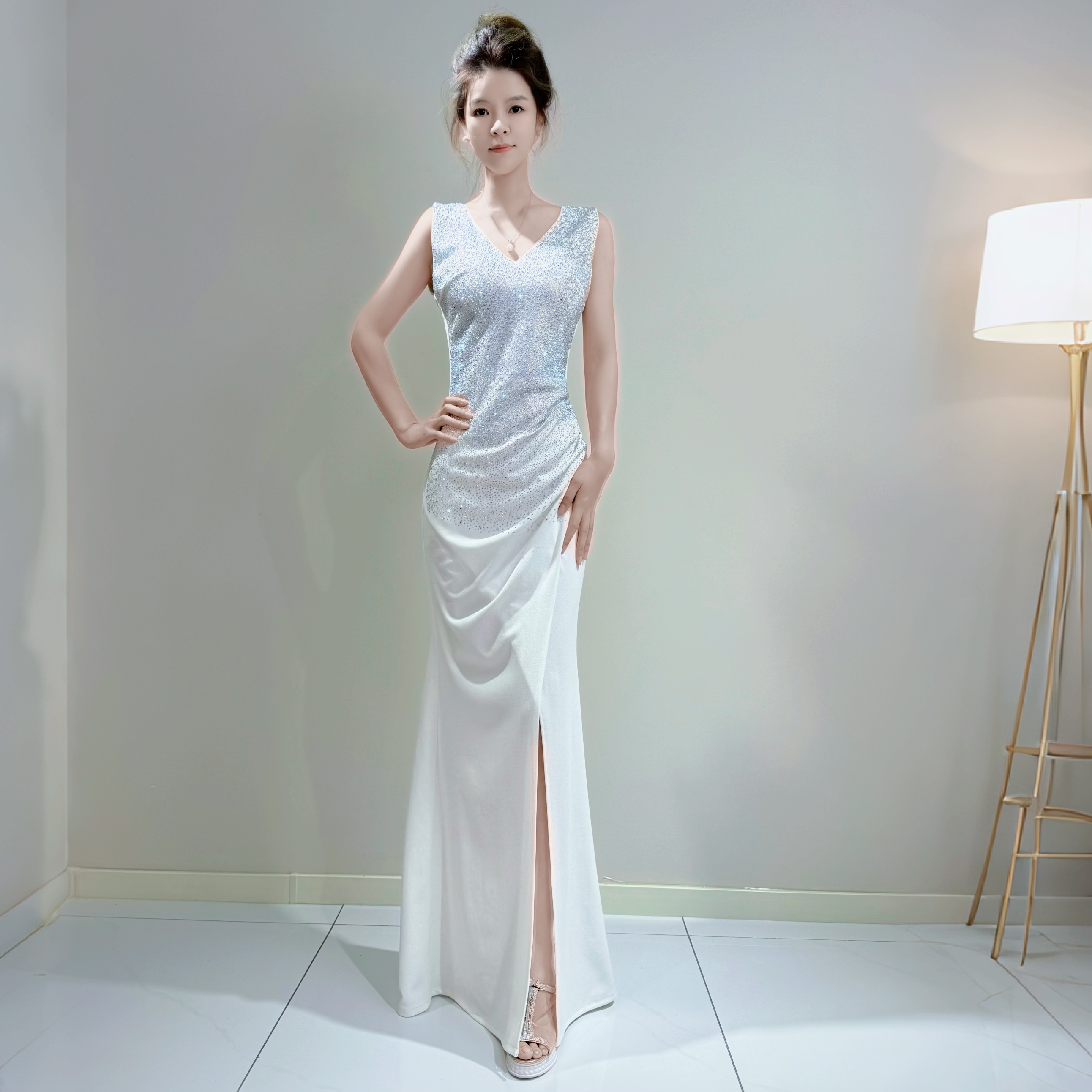晚礼服女名媛修身主持人烫钻高级轻奢纯色V领鱼尾裙