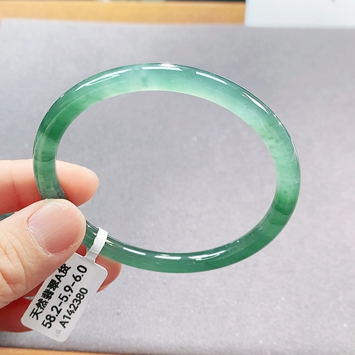 【闪购商品】翡翠手镯（圆镯）未镶嵌