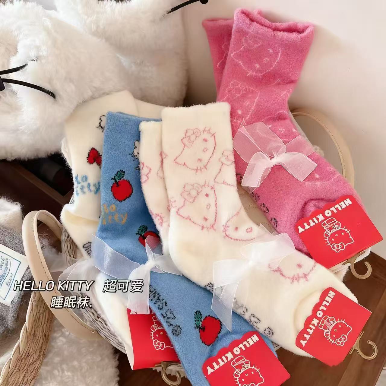【四双】秋冬保暖加厚加绒居家地板袜日系可爱卡通少女甜美学袜yj