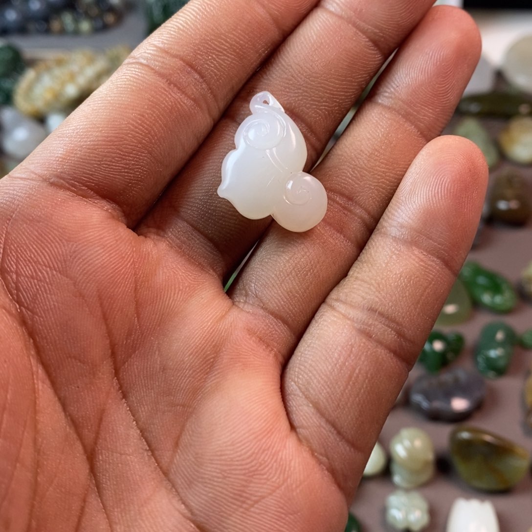 和田玉颈饰未镶嵌