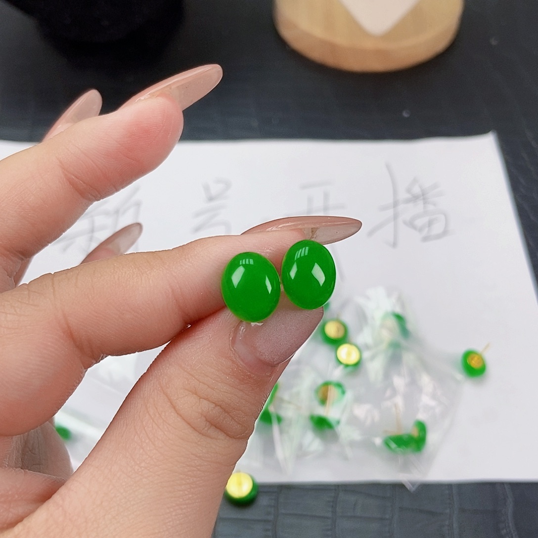 翡翠未镶嵌耳饰耳饰