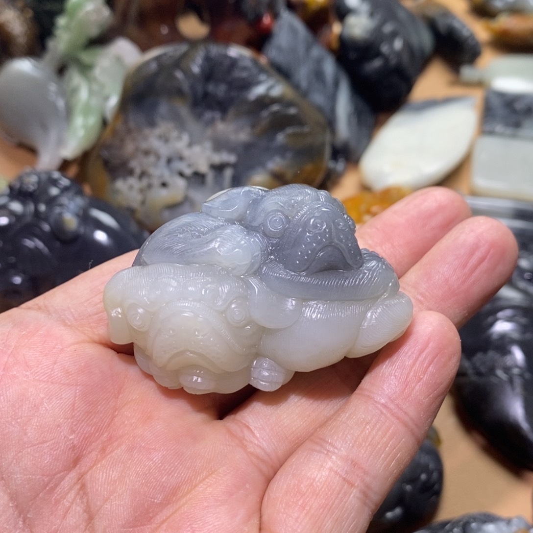 和田玉未镶嵌把件海*