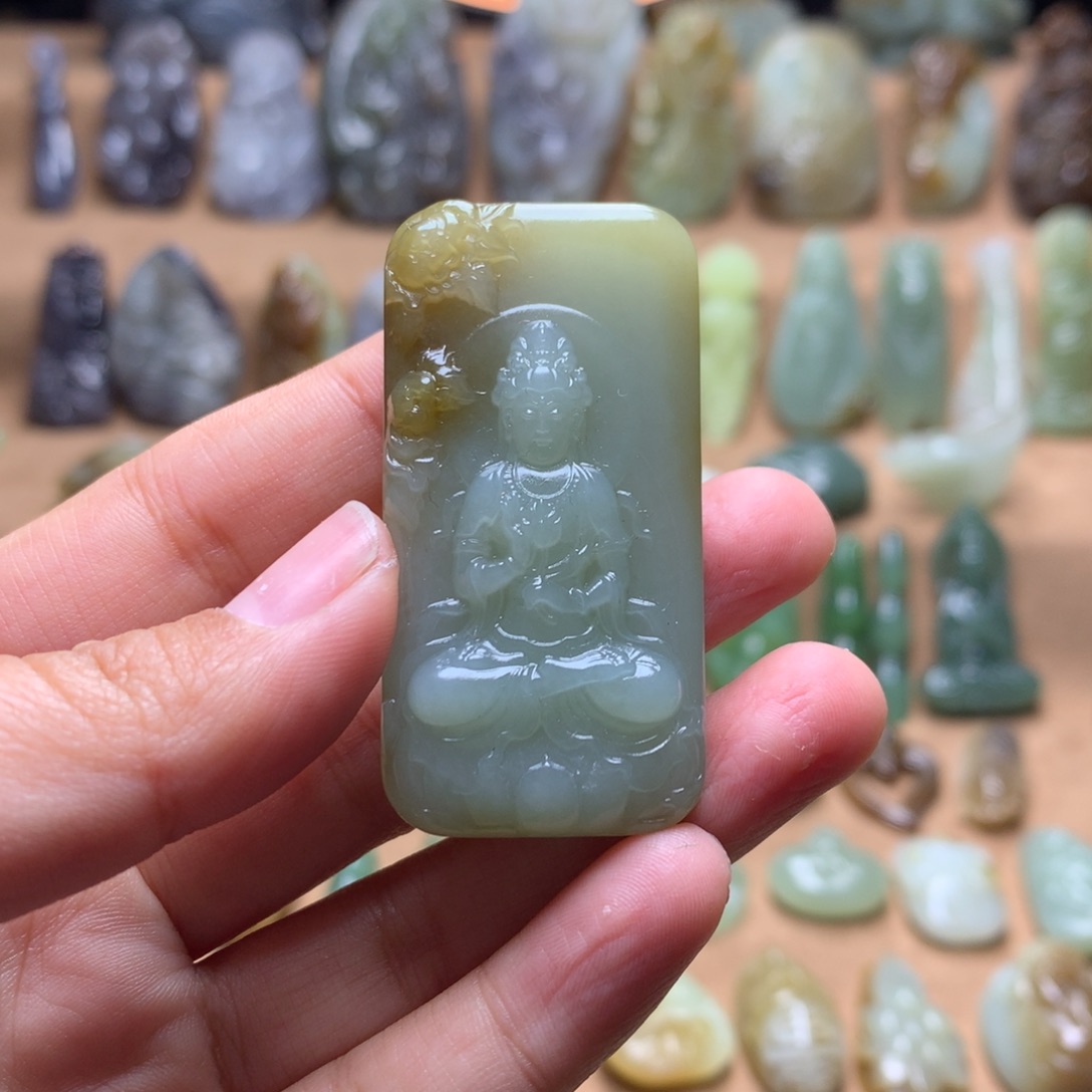 和田玉挂件未镶嵌禅***?