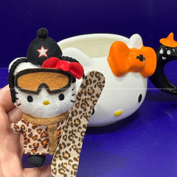 中古豹纹贵妇人滑雪板kitty包包挂件书包挂饰毛绒公仔玩偶