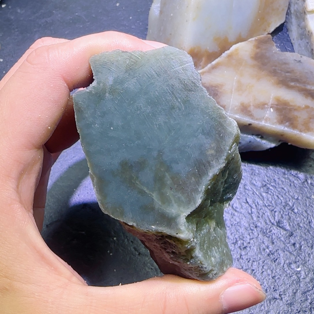 和田玉未镶嵌珠宝半成品