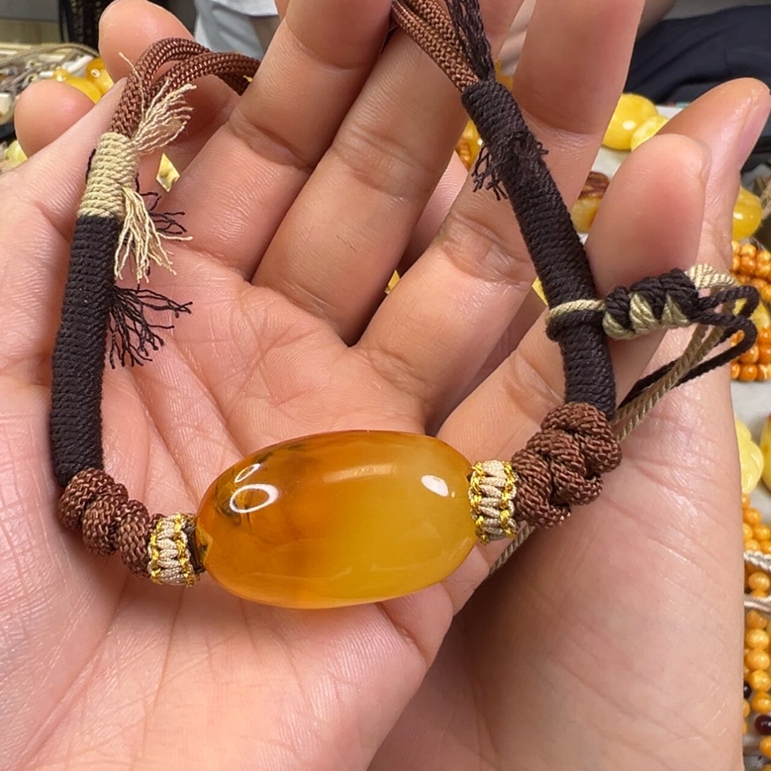 蜜蜡裸石未镶嵌琥珀