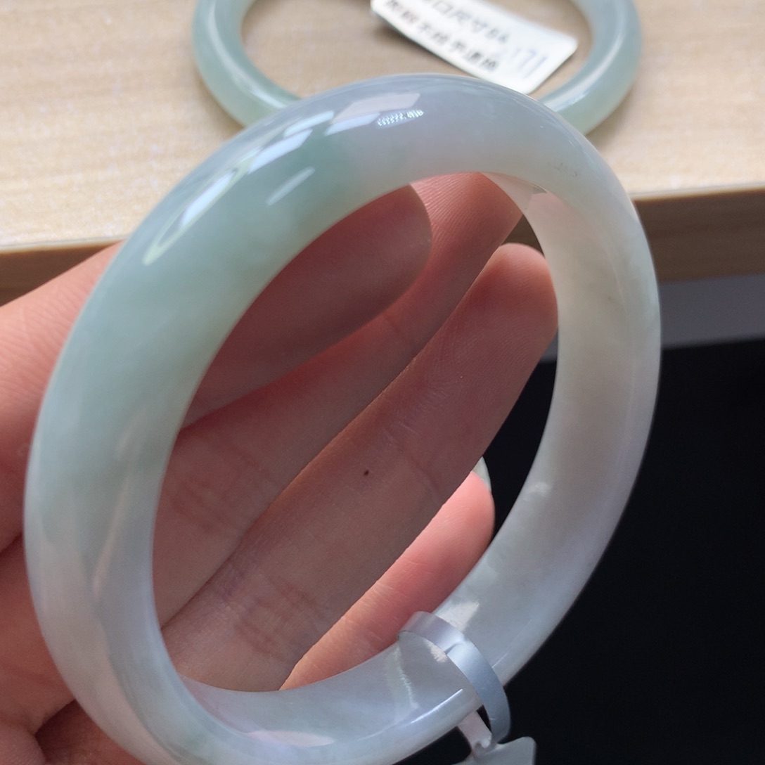 未镶嵌手镯翡翠手镯