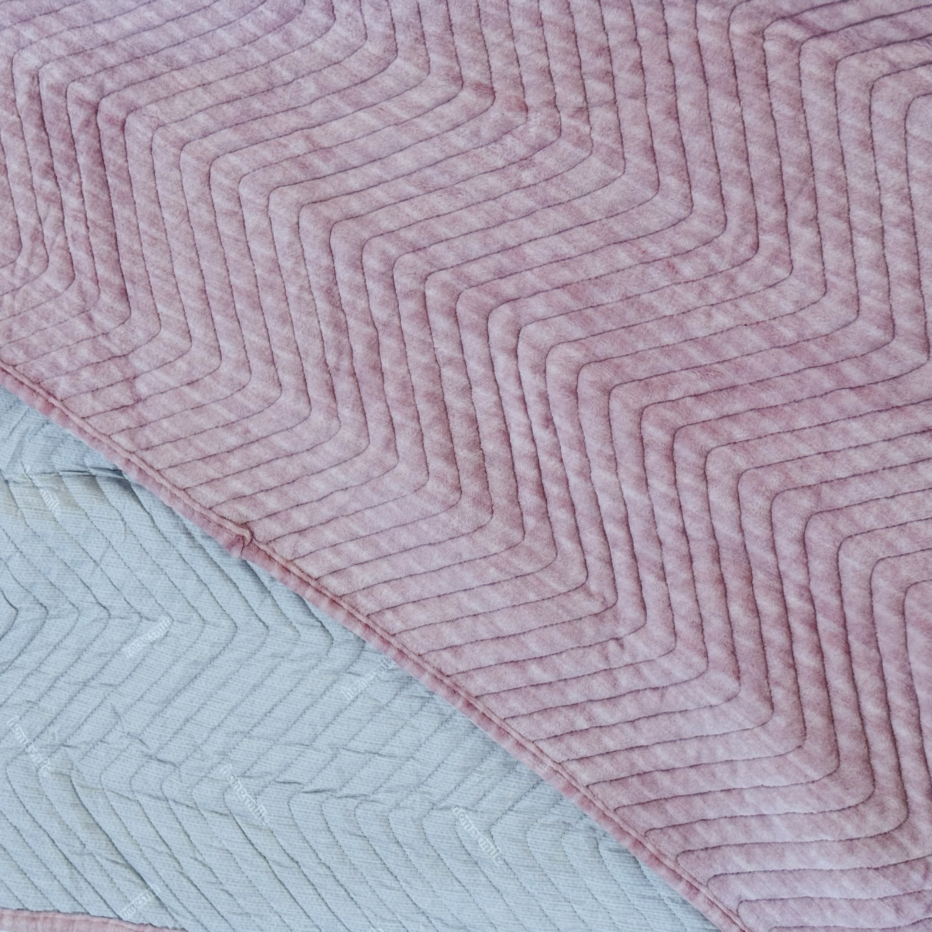 粉色简约款波浪线绗缝绒沙发垫飘窗垫尺寸约80*180