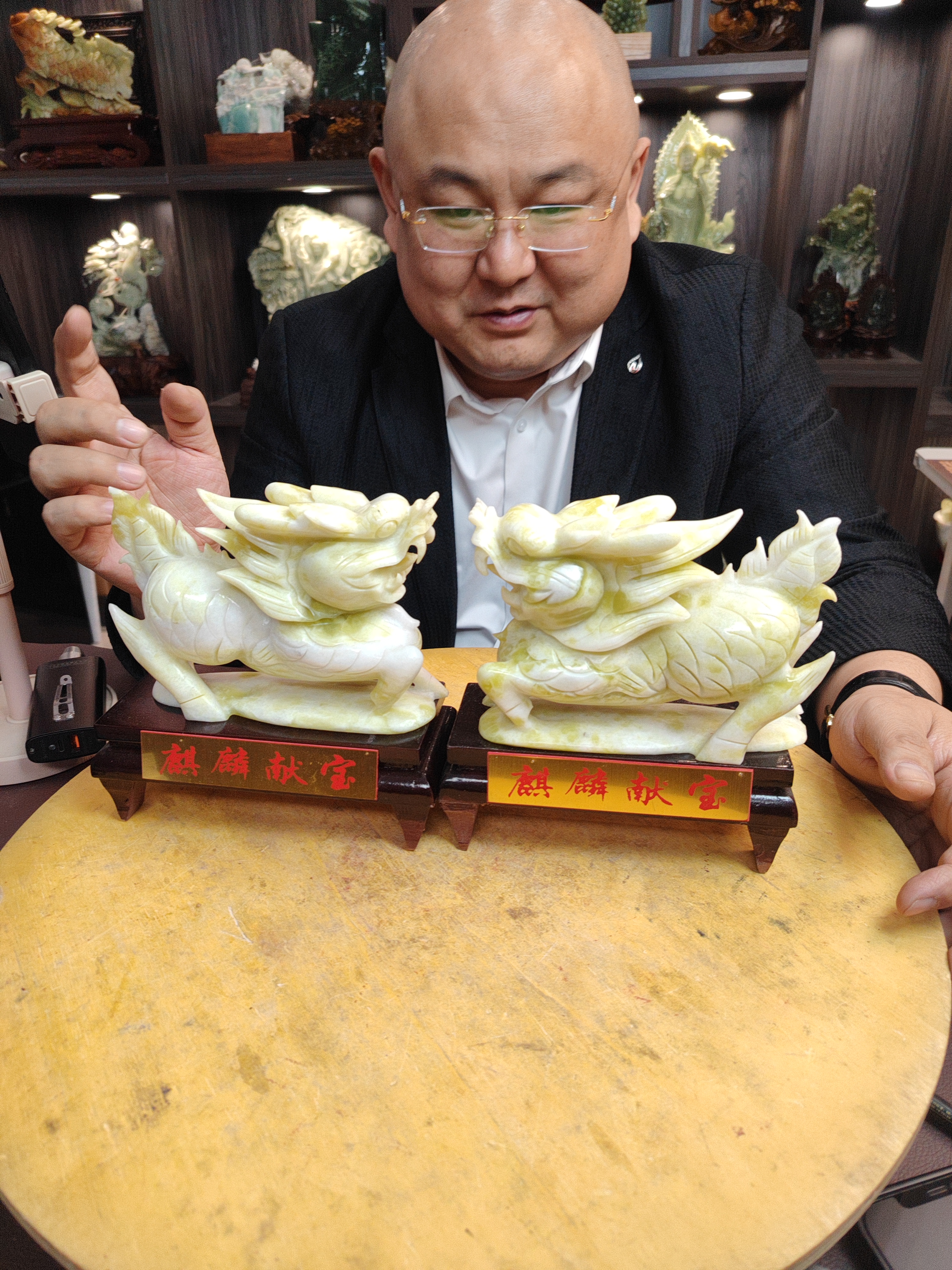 蛇纹石玉覆膜摆件原创作品