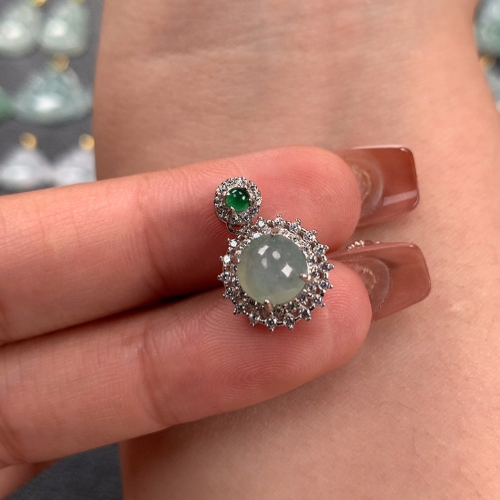 翡翠颈饰银S925镶嵌蛋面