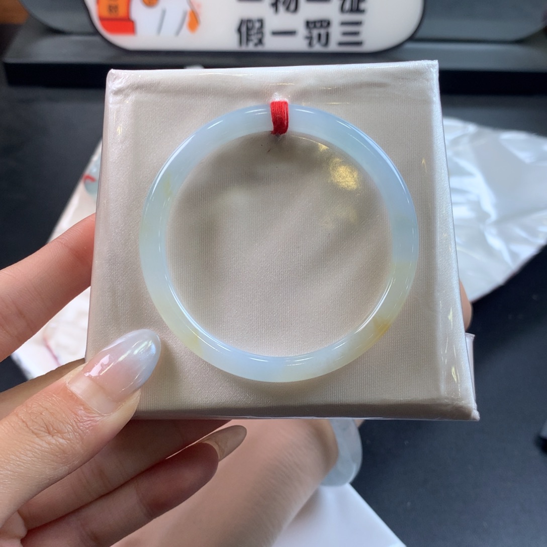 翡翠未镶嵌手镯53圈口