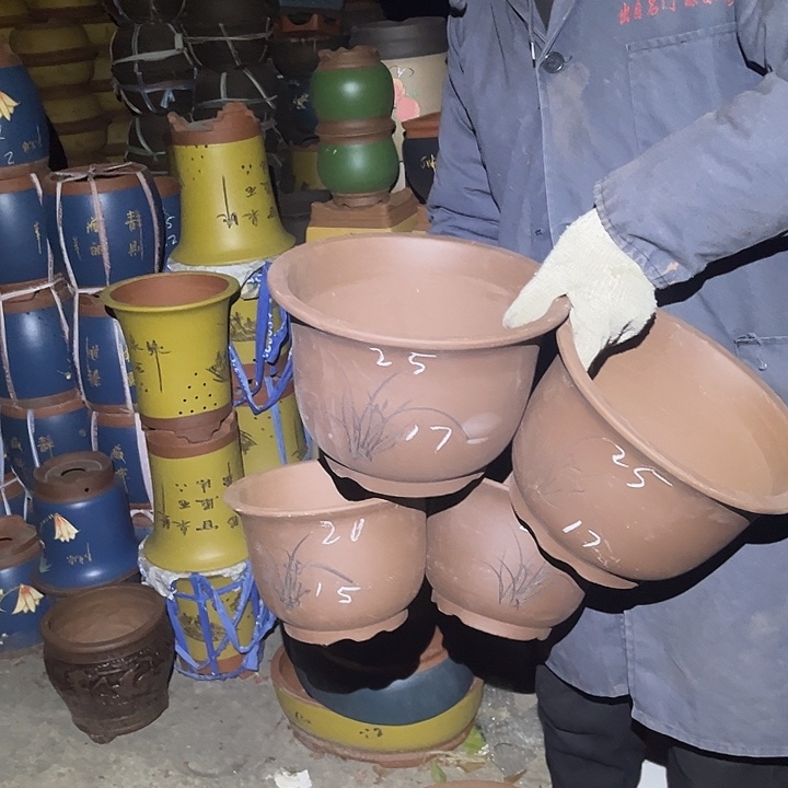 紫砂花盆紫砂花盆和一