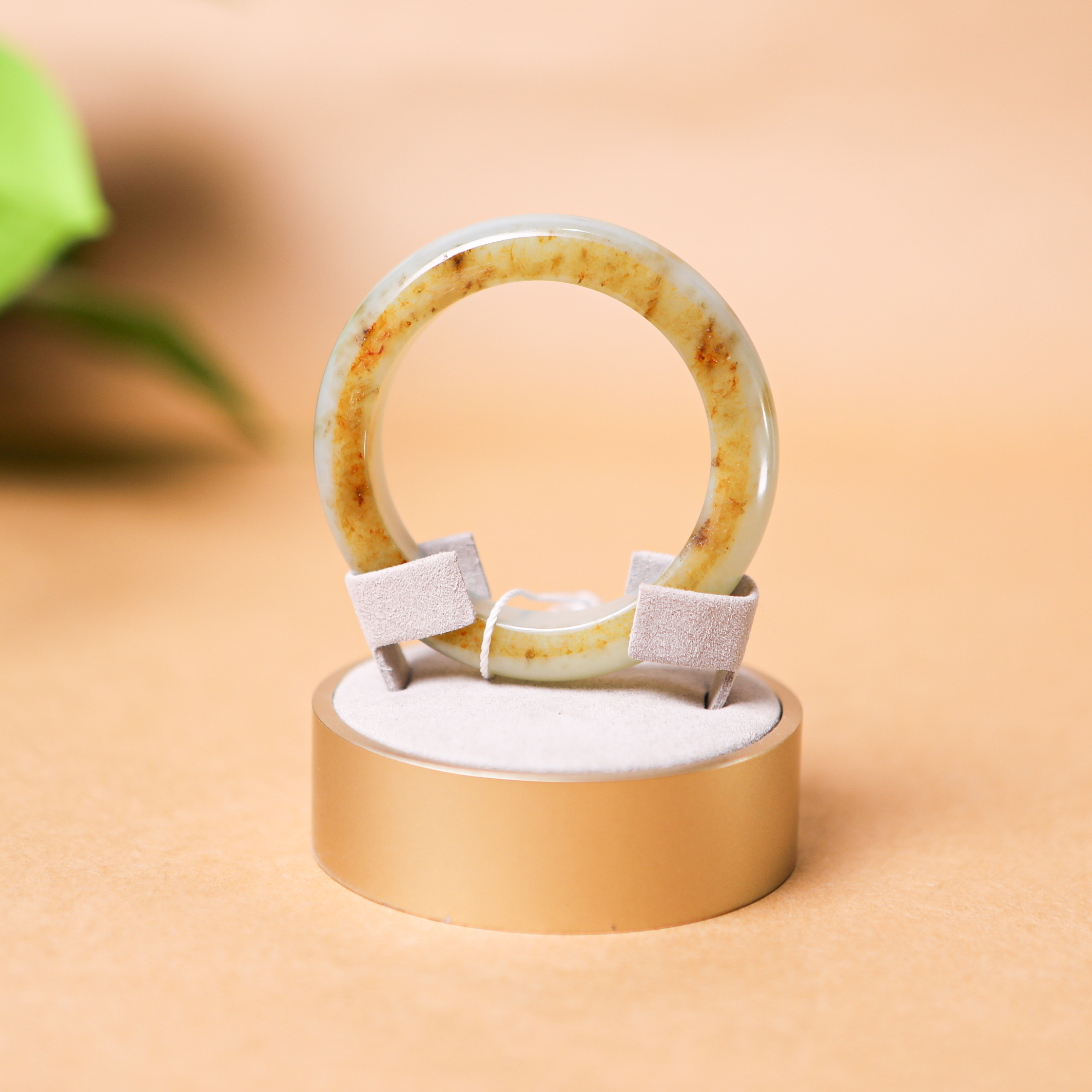 黄皮青白玉手镯-YJ22WJG1386