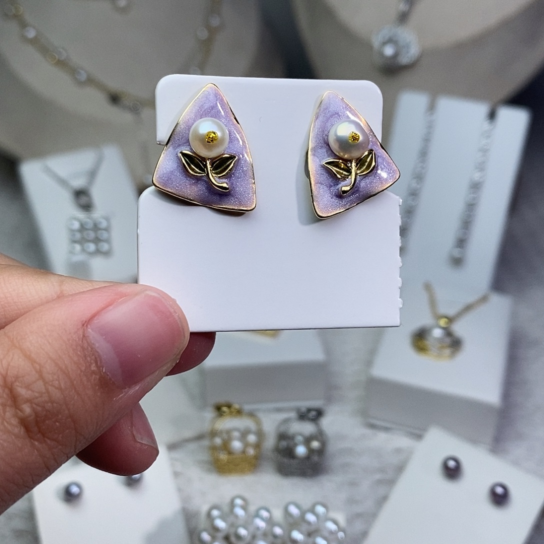 淡水珍珠银S925镶嵌耳饰